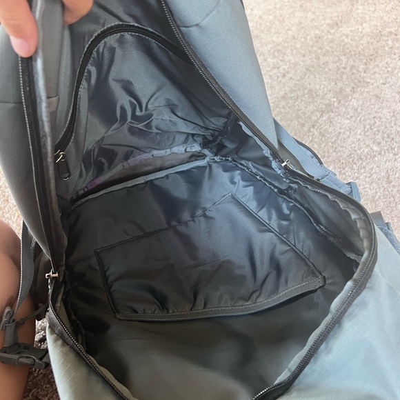 Patagonia school/laptop back pack. A few ink stains but otherwise like new! - Picture 3 of 8